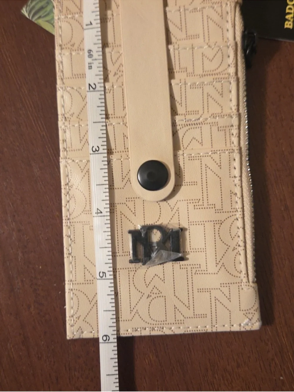 Bagley Mischka Cream Logo Card Holder with Snap Strap and Metal Emblem - Picture 6 of 7
